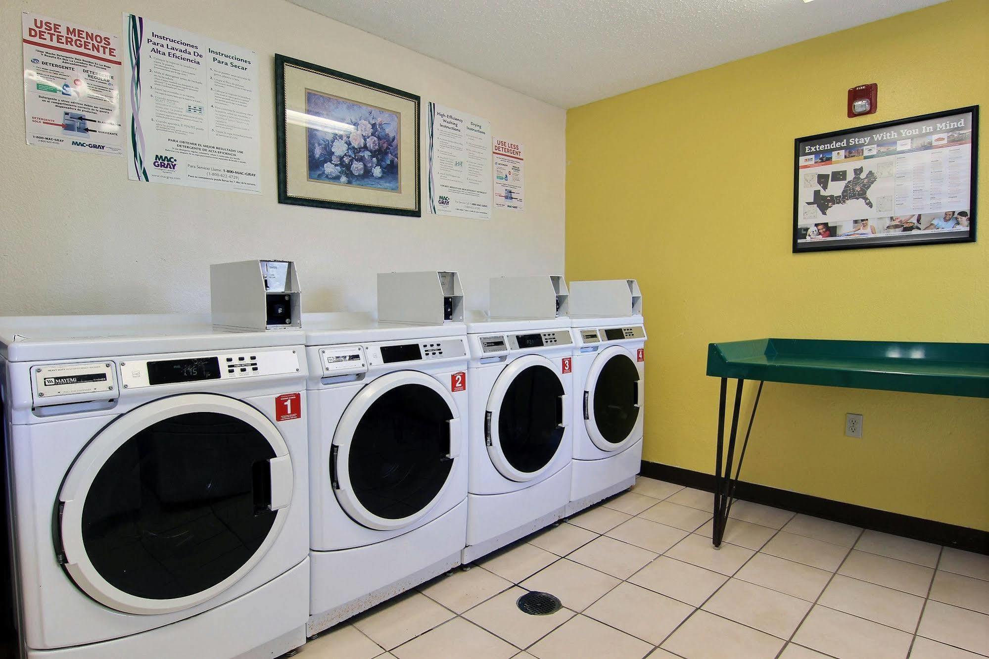 Intown Suites Extended Stay Select Corpus Christi Tx Esterno foto